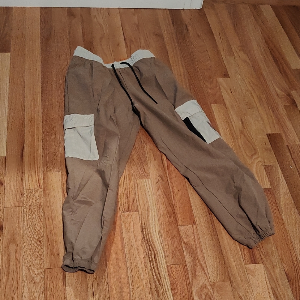 Nike Tan and Gray Cargo Pants